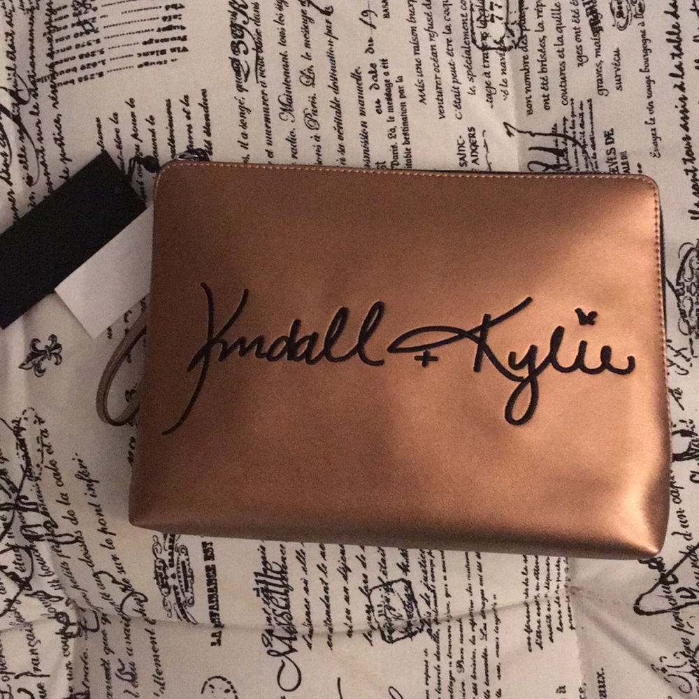 NWT Kendall & Kylie bronze make up bag clutch